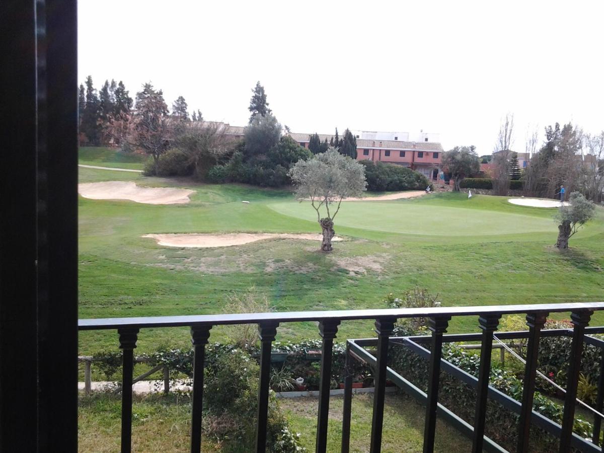 Olhando Um Campo De Golf إسلانتييّا المظهر الخارجي الصورة